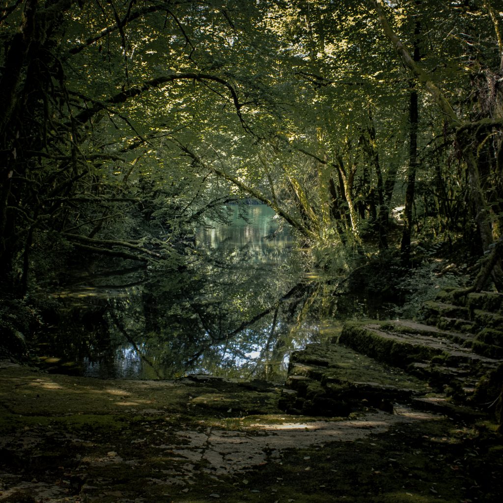 Fontaine noire - Cize-Bolozon